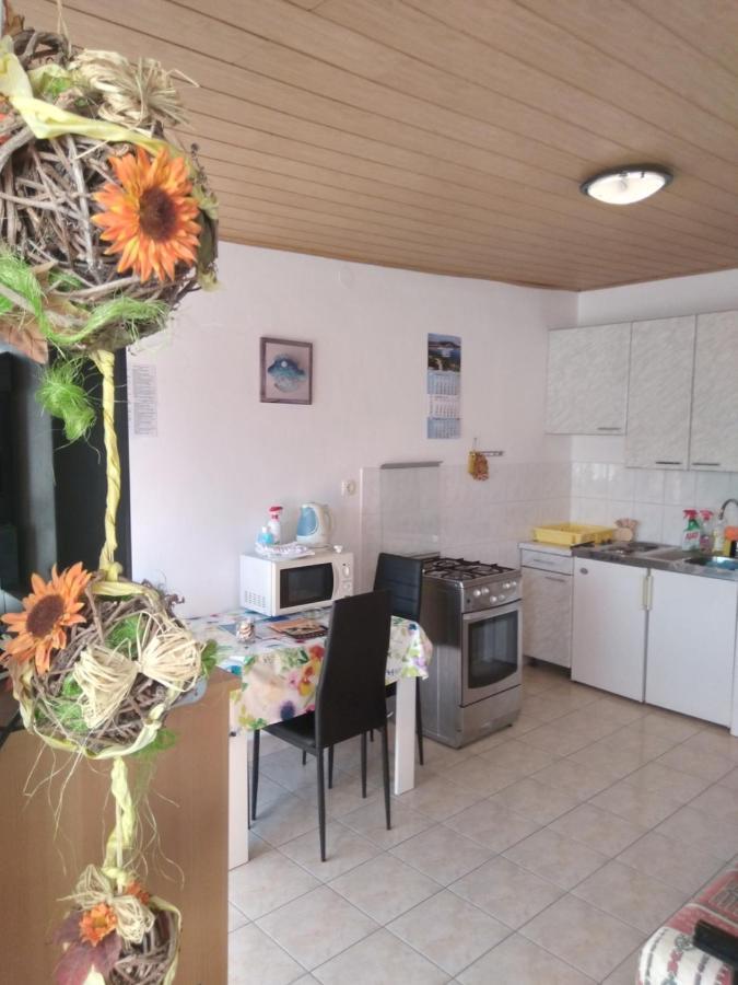 Apartments "Sun-Sea" Lopar Exterior photo